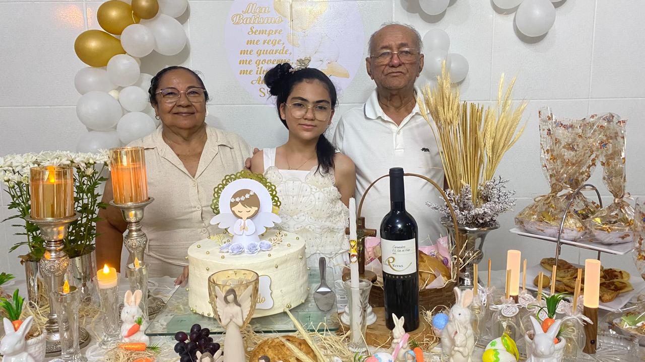 Batizado de Suellen Maria: um dia de fé, família e celebração