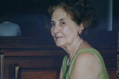 Tia Gracilde Avelino: A educadora, poetisa e eterna amante do saber que agora descansa entre os cantos dos pássaros