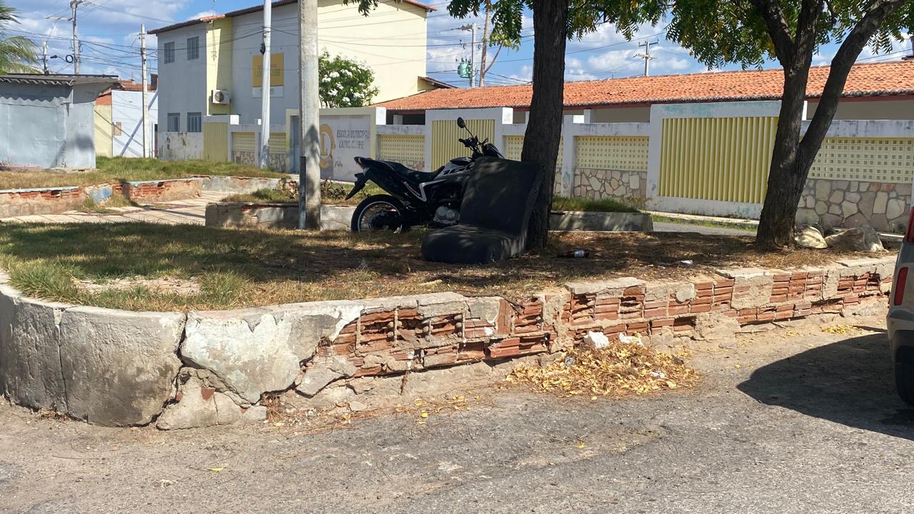 Moradores da Rua Santo Antônio pedem a recuperação da pracinha