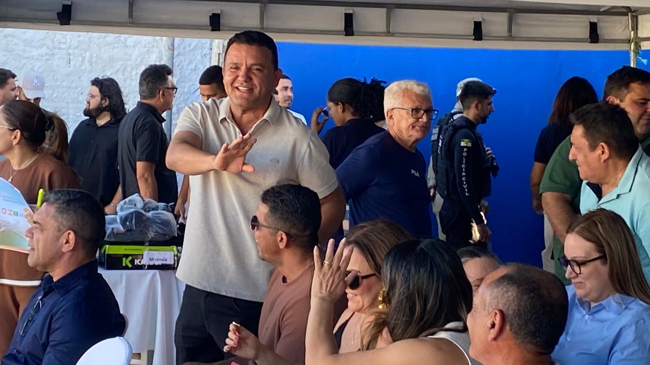 A prefeitura de Guamaré realiza entrega de novos fardamentos e equipamentos para a guarda municipal e defesa civil