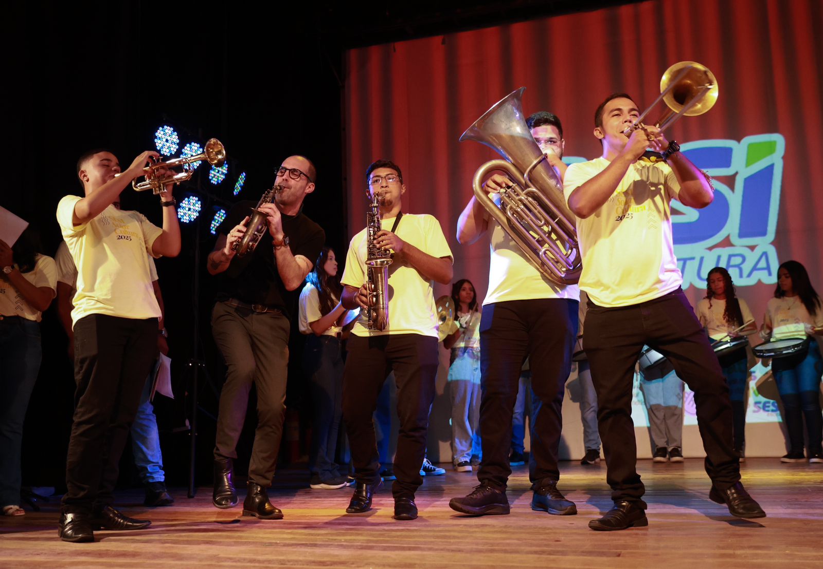 SESI RN celebra protagonismo estudantil em Mostras Culturais realizadas em Macau e Mossoró