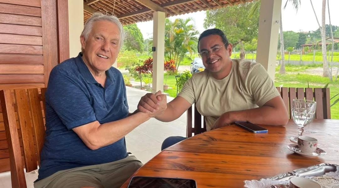 Mozaniel recebe o deputado federal João Maia
