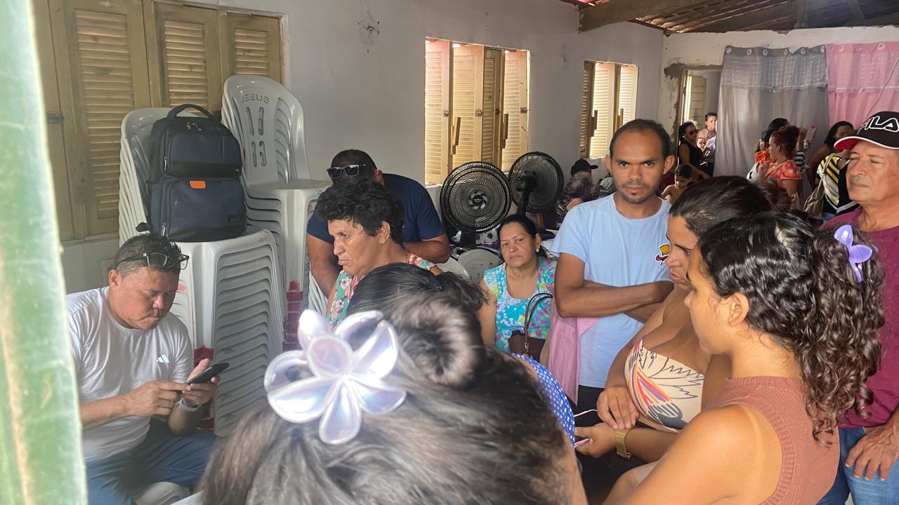 Ação do vereador Givagno em parceria com Eudiane Macedo e o grupo Reviver