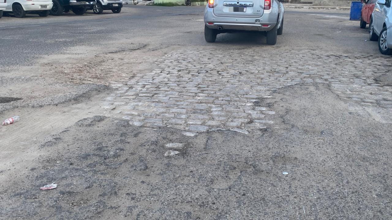 Até agora a praça da travessa São Pedro não foi concluída