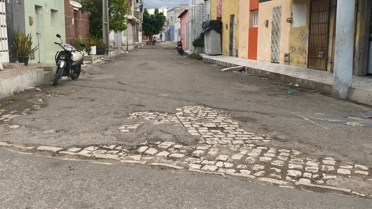 Cobrança dos moradores da rua Alecrim