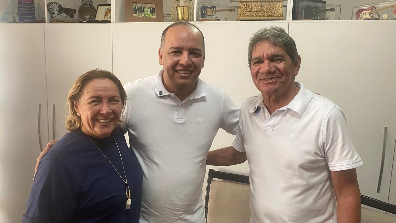 Dr.Zé recebe o Deputado Taveira Júnior para café em Macau.